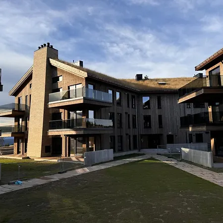New Modern Ski In Out In Lejlighed
